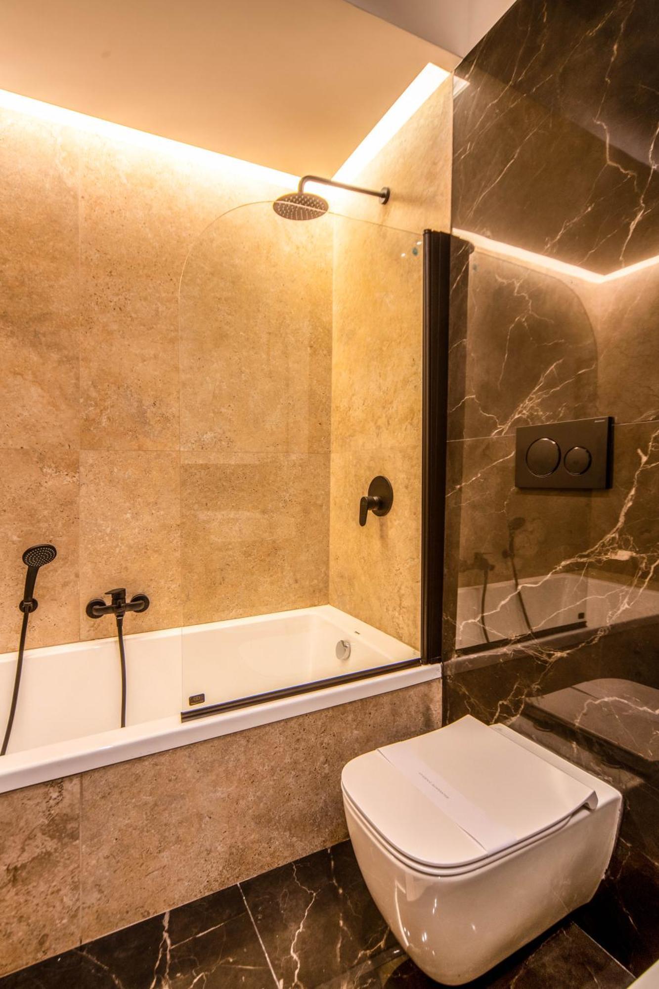 Arthouse Lady Marys Tribunali Luxury Suite Napoli Exterior foto