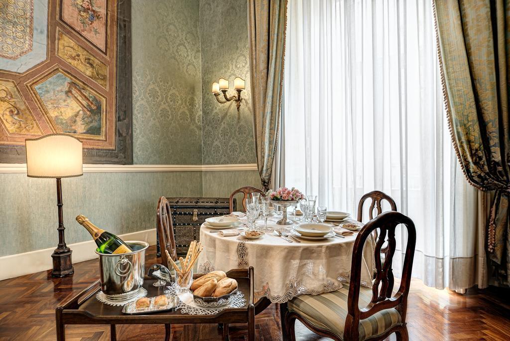 Arthouse Lady Marys Tribunali Luxury Suite Napoli Exterior foto