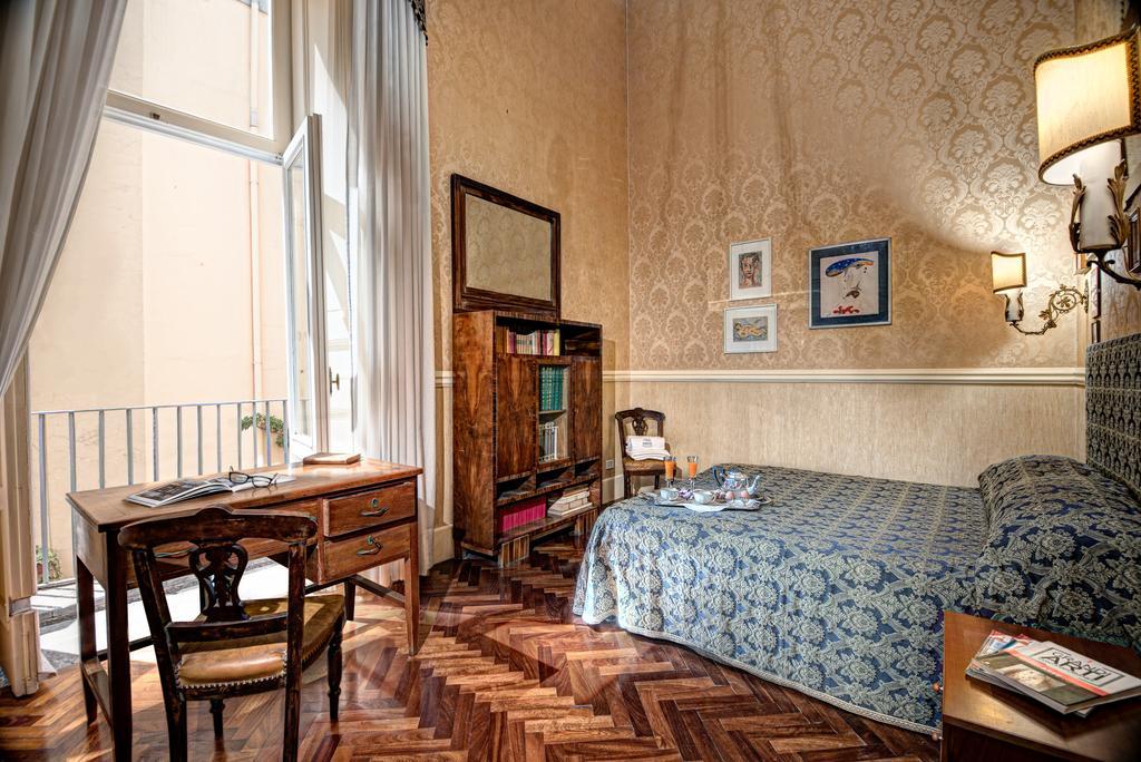Arthouse Lady Marys Tribunali Luxury Suite Napoli Exterior foto