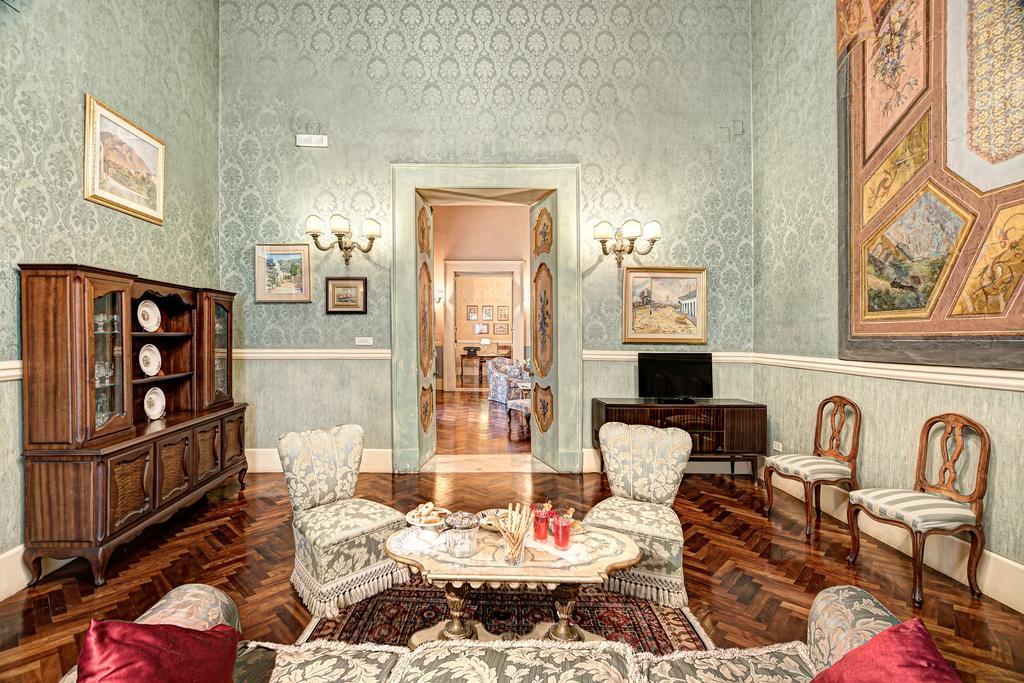 Arthouse Lady Marys Tribunali Luxury Suite Napoli Exterior foto