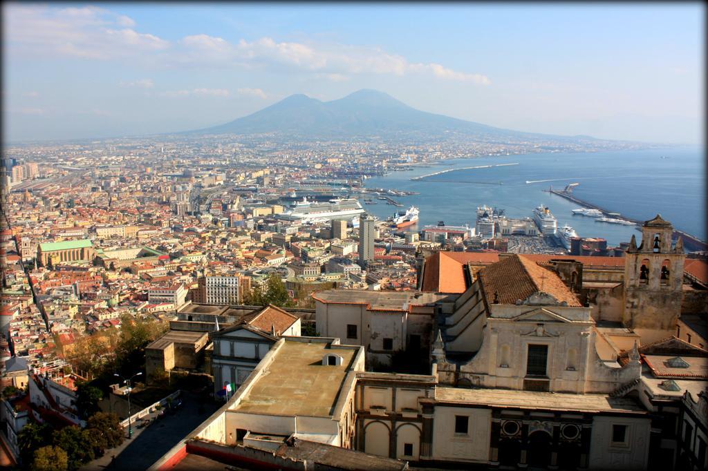Arthouse Lady Marys Tribunali Luxury Suite Napoli Exterior foto
